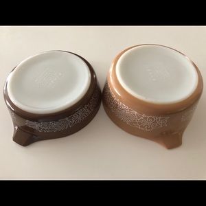 Vintage Pyrex Casseroles. Numbers 471 and 472.